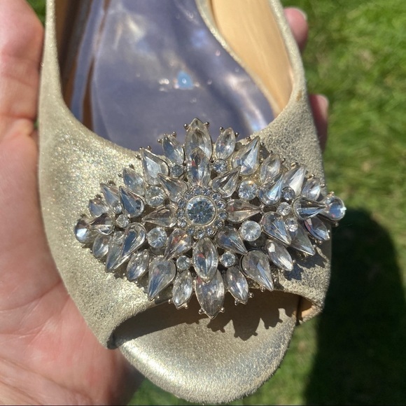 Badgley Mischka Taft Metallic Leather Rhinestone Open Toe Flat Size 8 Platino - Picture 10 of 16